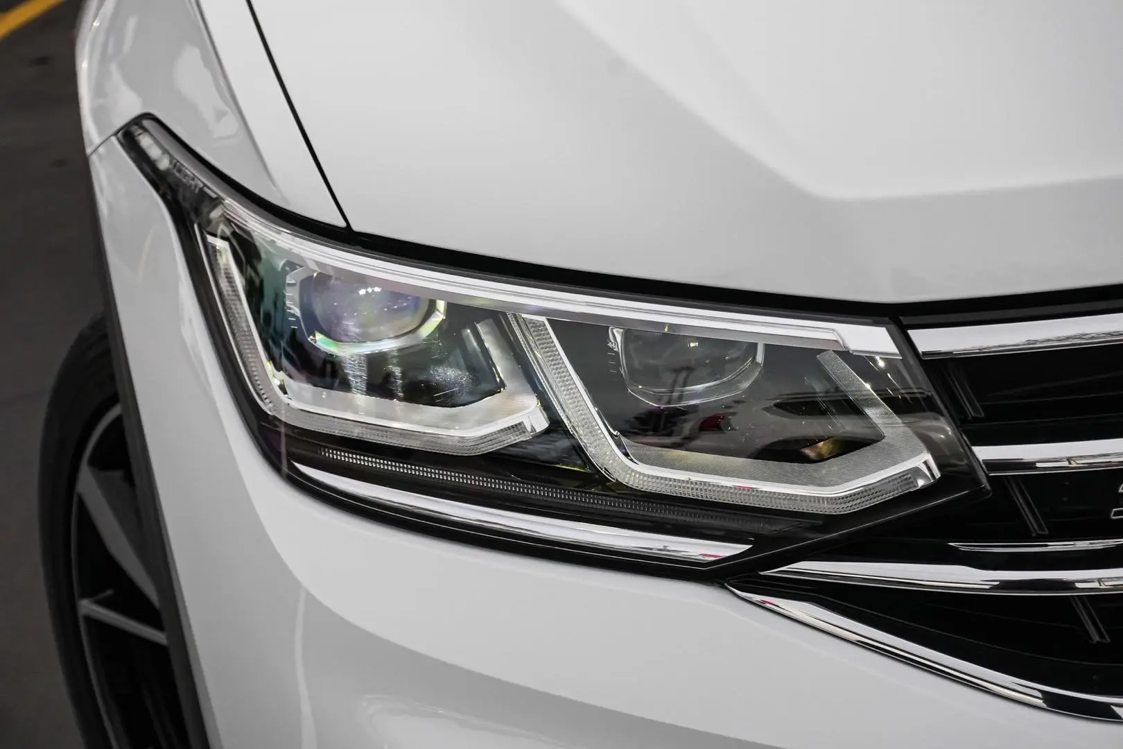 2024 Volkswagen Tiguan Gallery Image 7