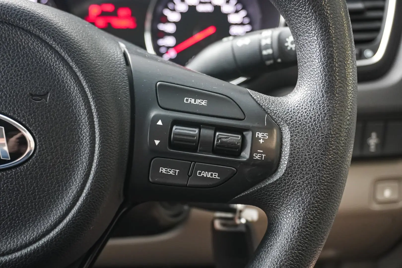 2018 Kia Carnival Gallery Image 22