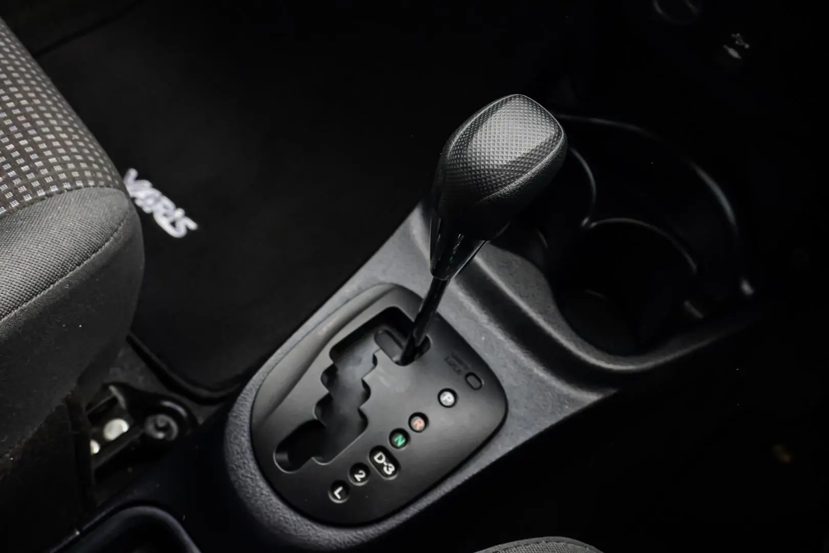 2016 Toyota Yaris Gallery Image 18