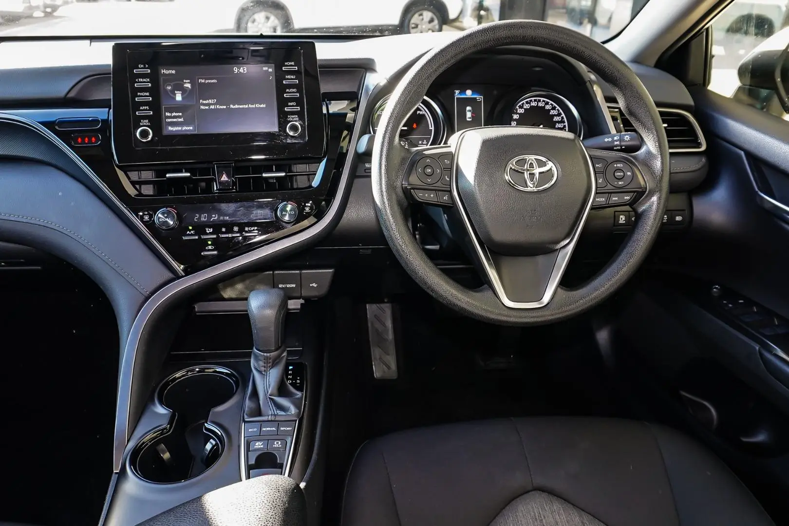 2023 Toyota Camry Gallery Image 8