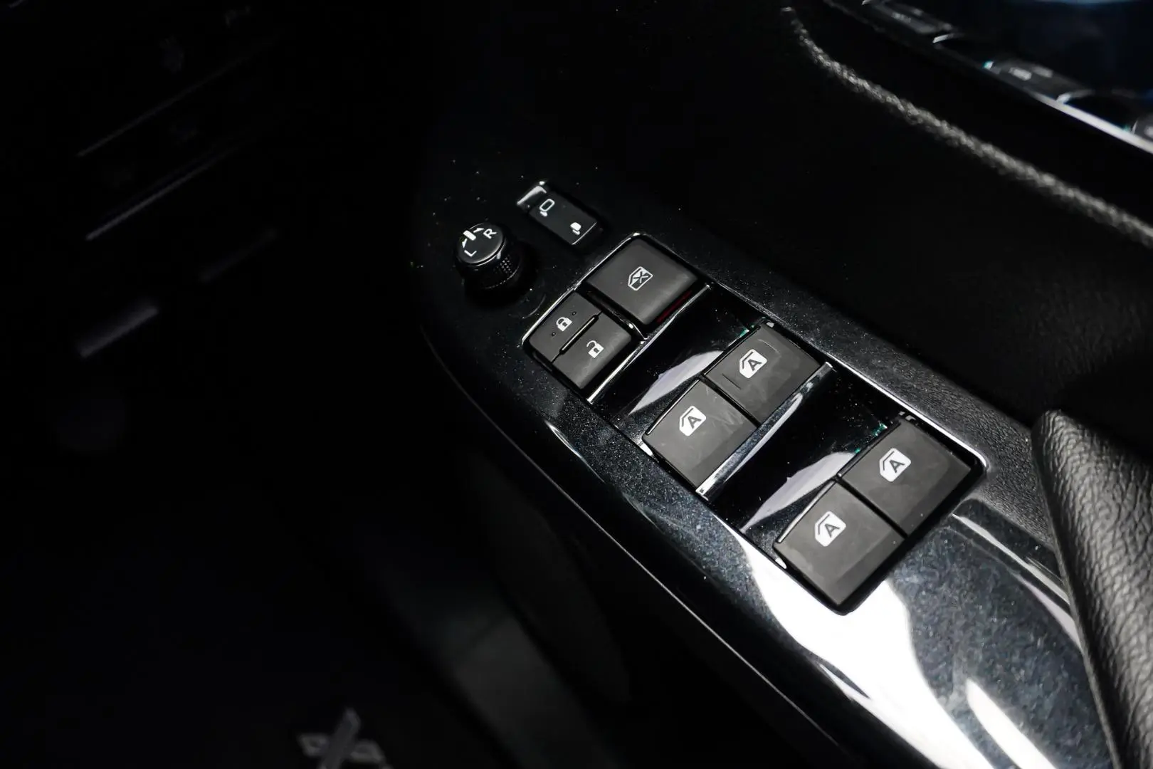 2024 Toyota Hilux Gallery Image 22