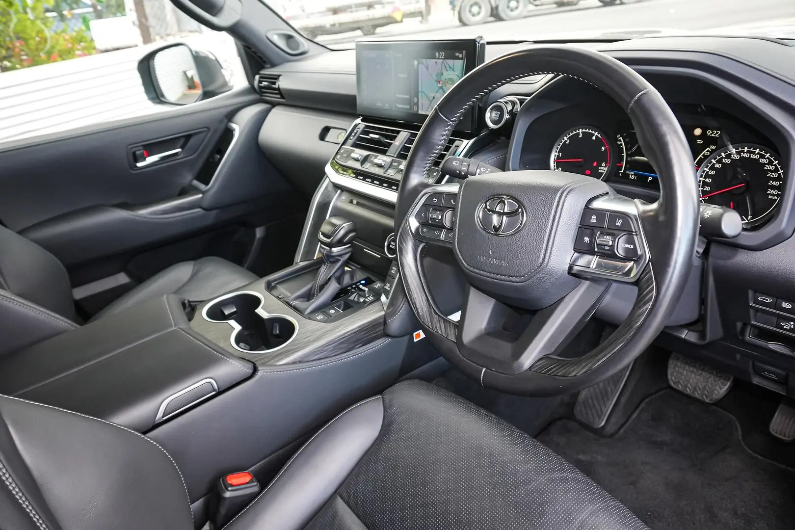 2024 Toyota Landcruiser Gallery Image 7