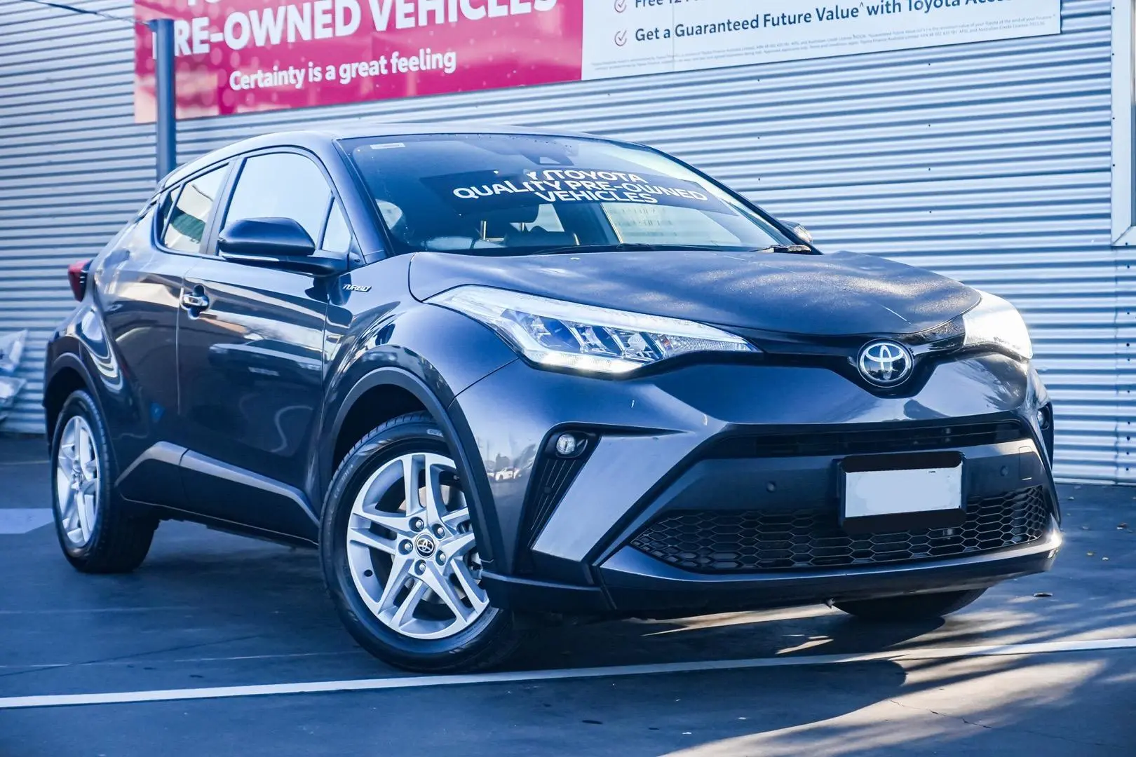 2023 Toyota C-HR Gallery Image 1