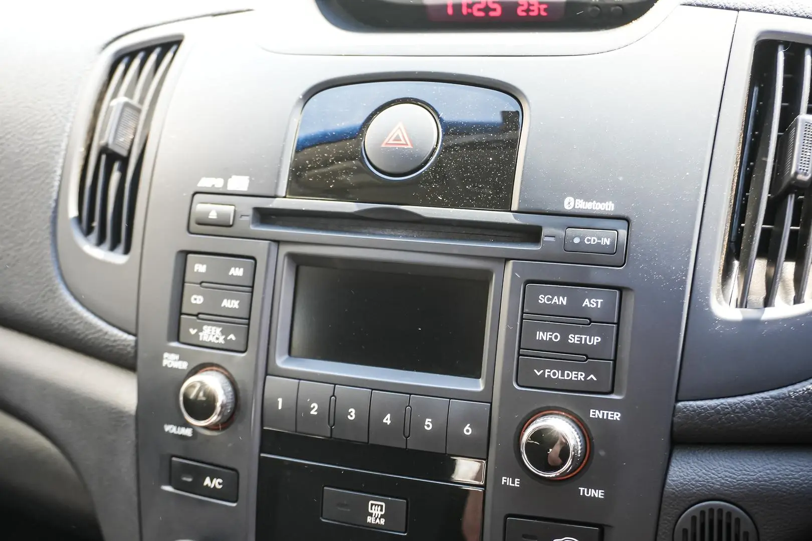 2010 Kia Cerato Gallery Image 20