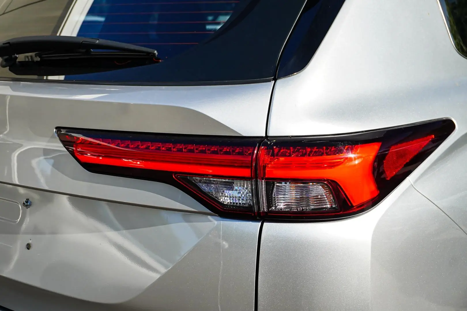 2023 Mitsubishi Outlander Gallery Image 13