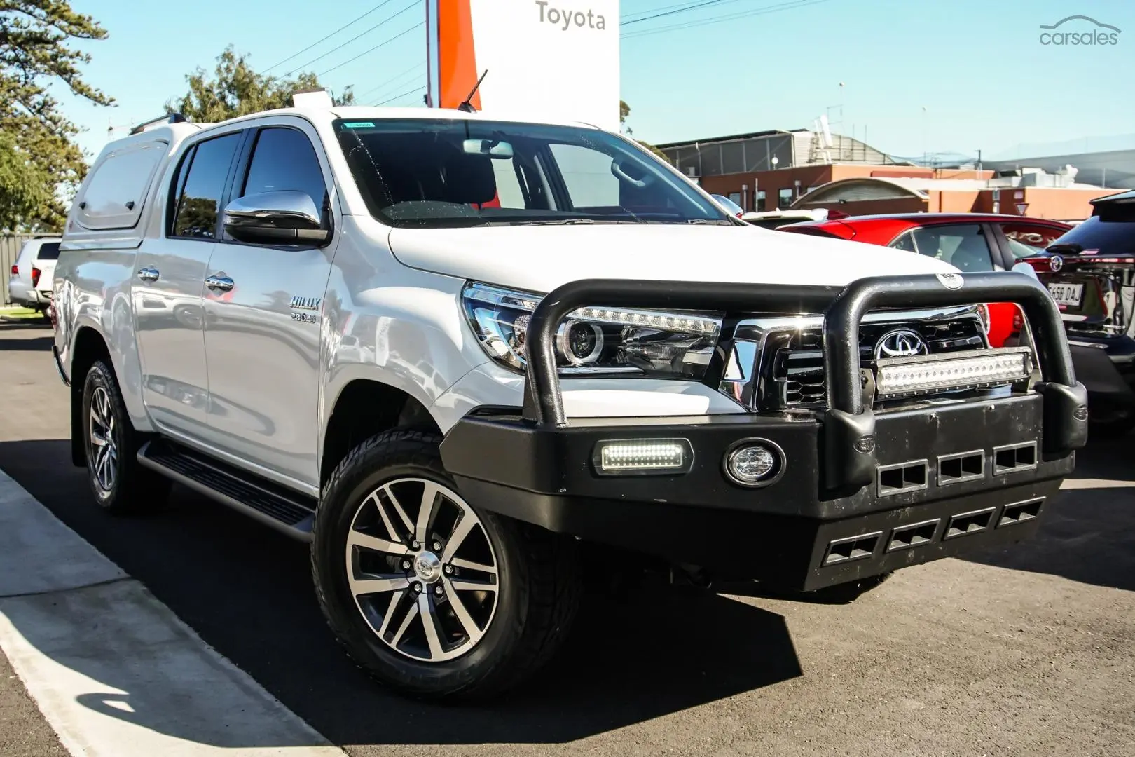 2018 Toyota Hilux Image 1