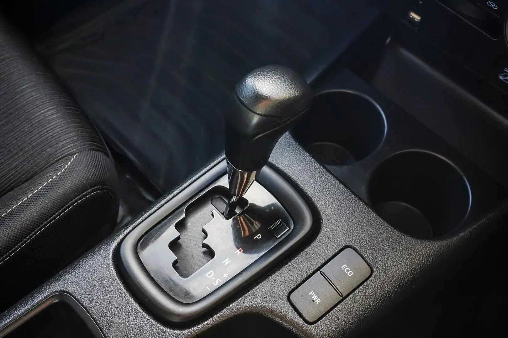 2021 Toyota Hilux Gallery Image 18