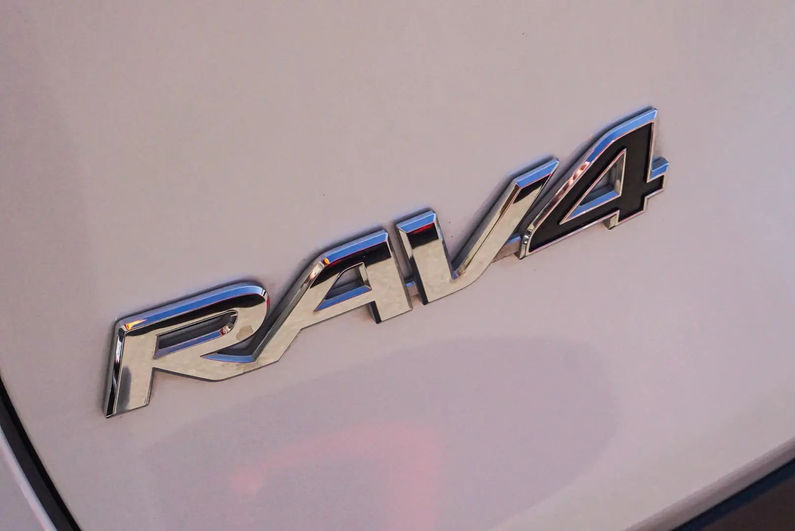 2020 Toyota RAV4 Image 15