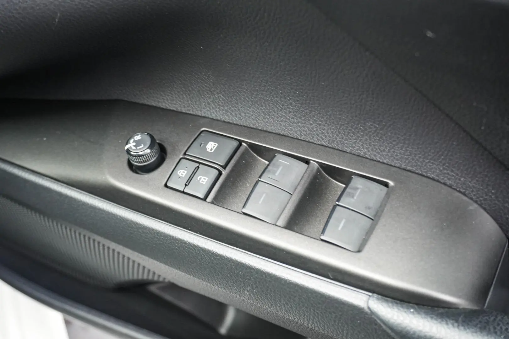 2023 Toyota Camry Gallery Image 17