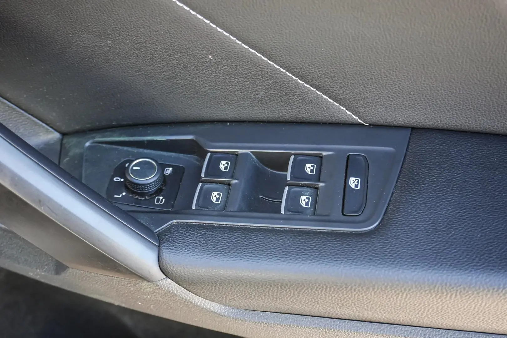 2022 Volkswagen Tiguan Gallery Image 17