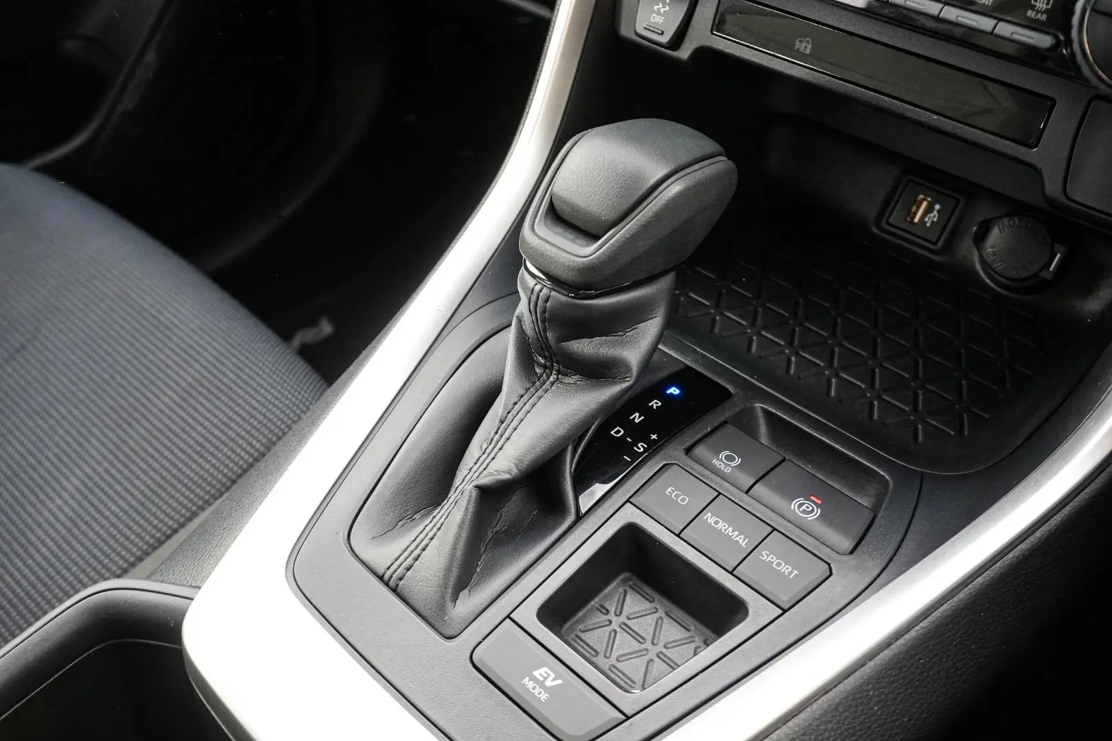 2024 Toyota RAV4 Gallery Image 19