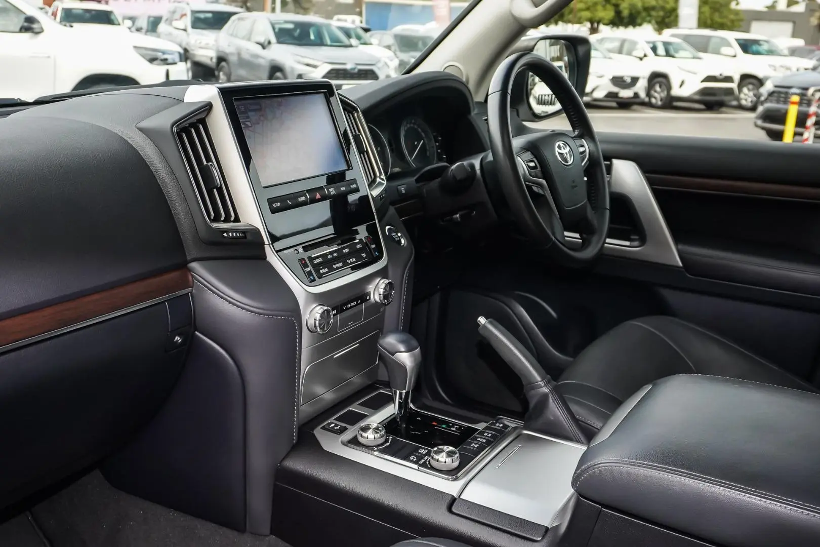 2021 Toyota Landcruiser Gallery Image 12