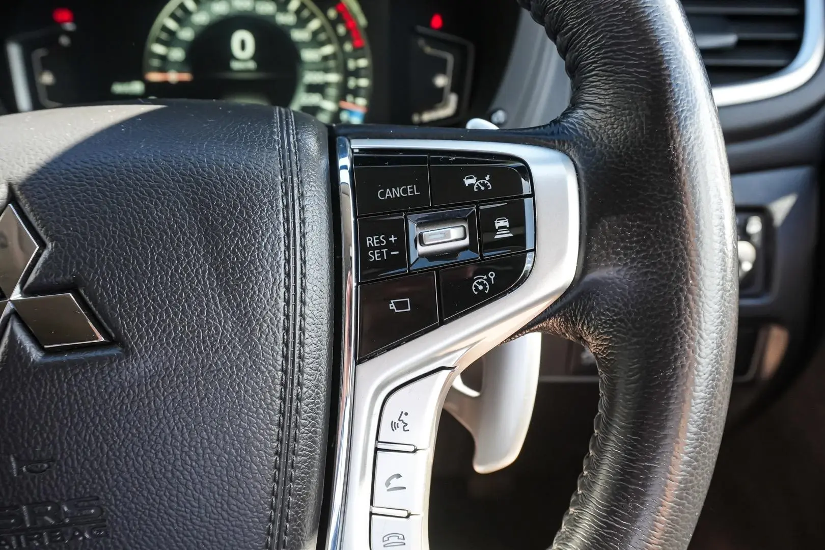 2024 Mitsubishi Pajero Sport Gallery Image 22