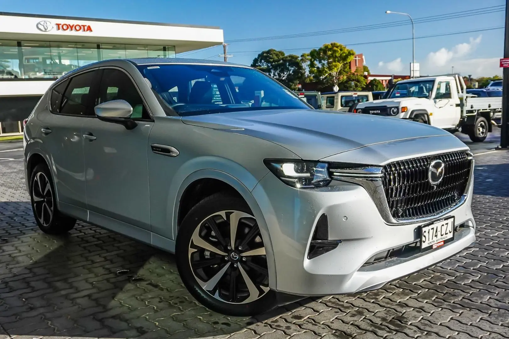 2023 Mazda CX-60 Gallery Image 2
