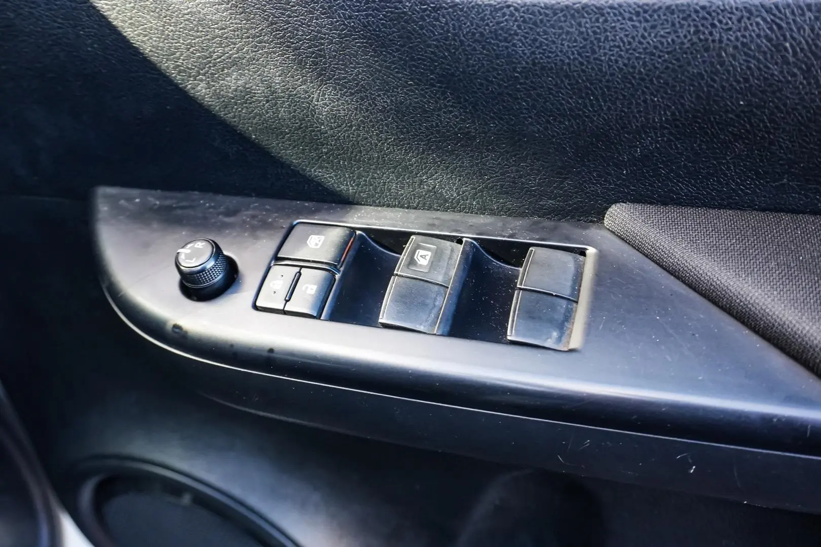 2018 Toyota Hilux Gallery Image 17