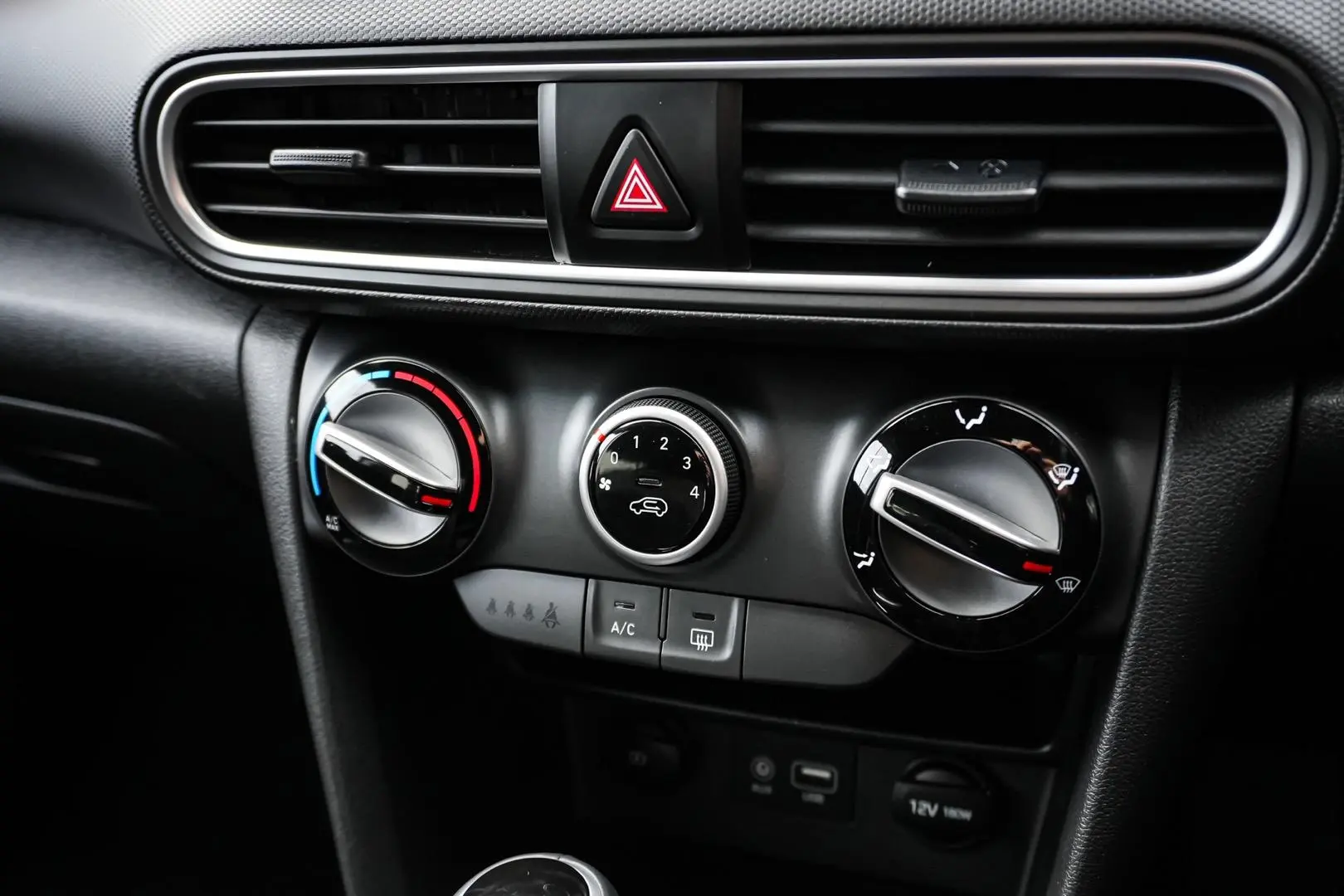 2019 Hyundai Kona Gallery Image 21