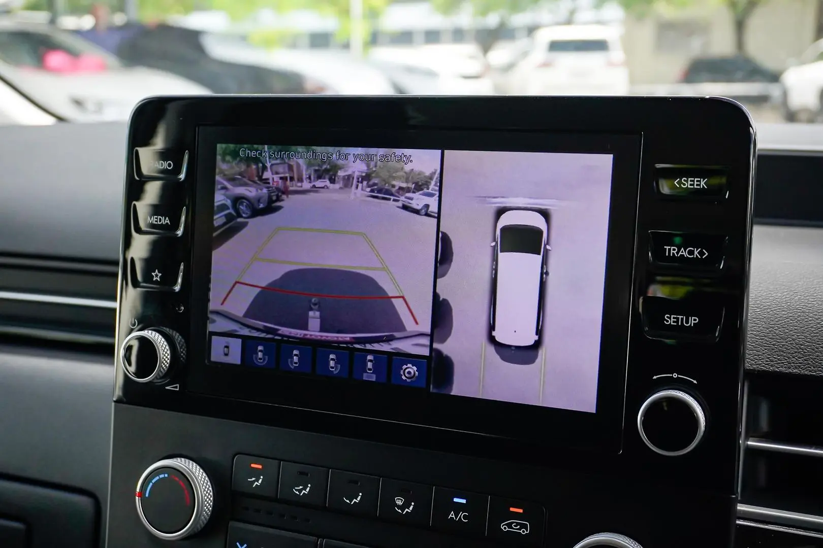 2023 Hyundai STARIA Gallery Image 23