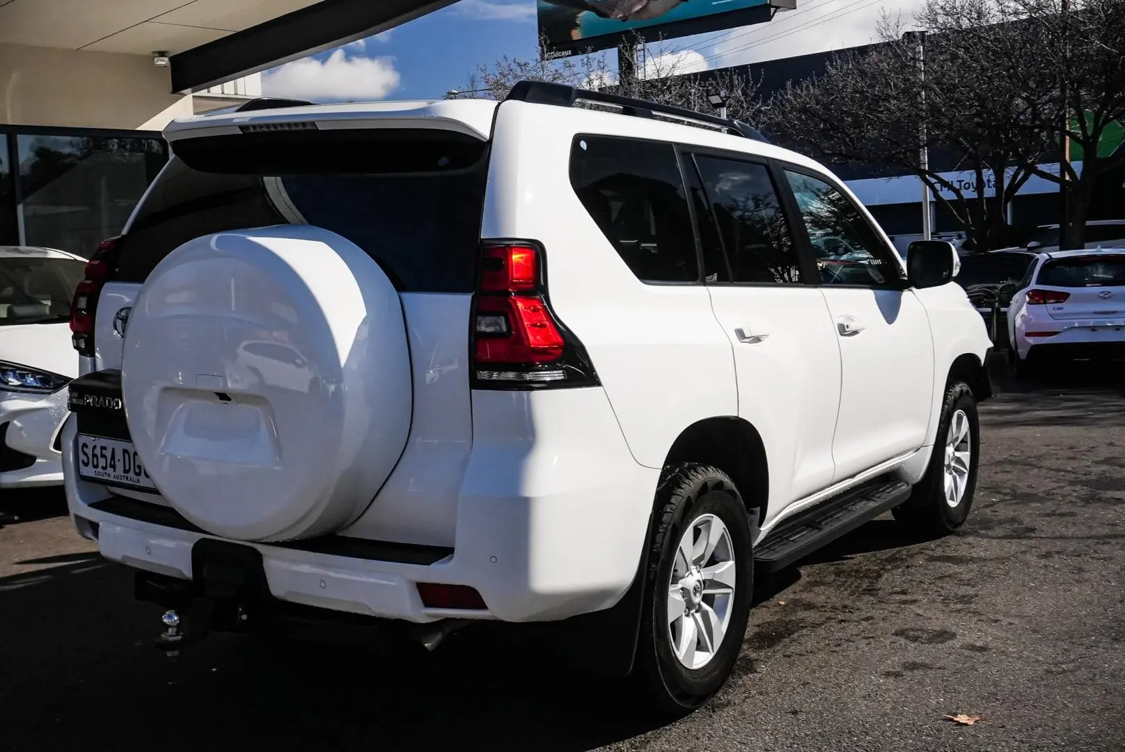 2021 Toyota Landcruiser Prado Gallery Image 3