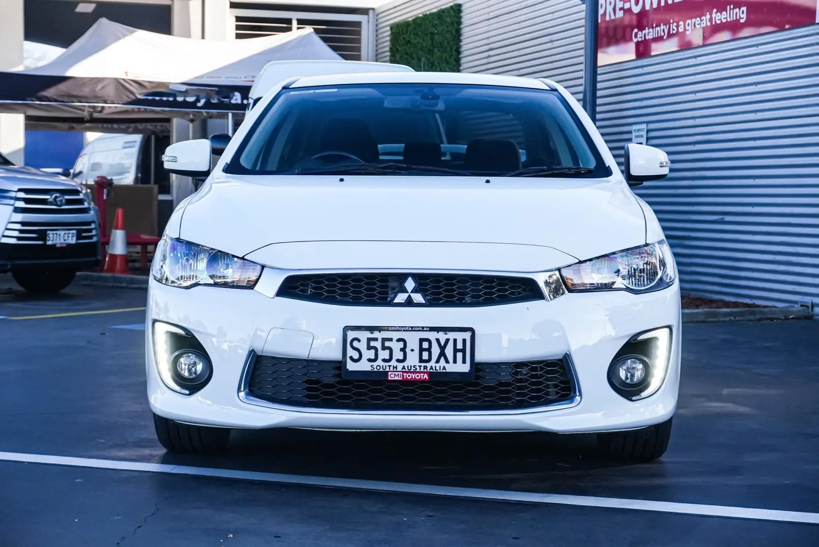 2017 Mitsubishi Lancer Gallery Image 5