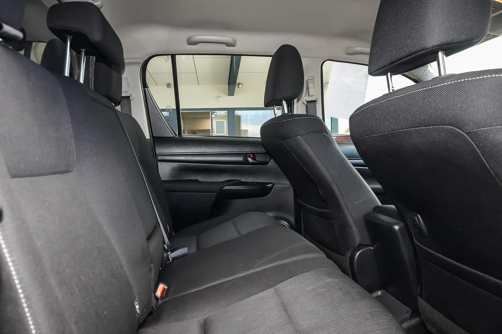 2022 Toyota Hilux Gallery Image 7