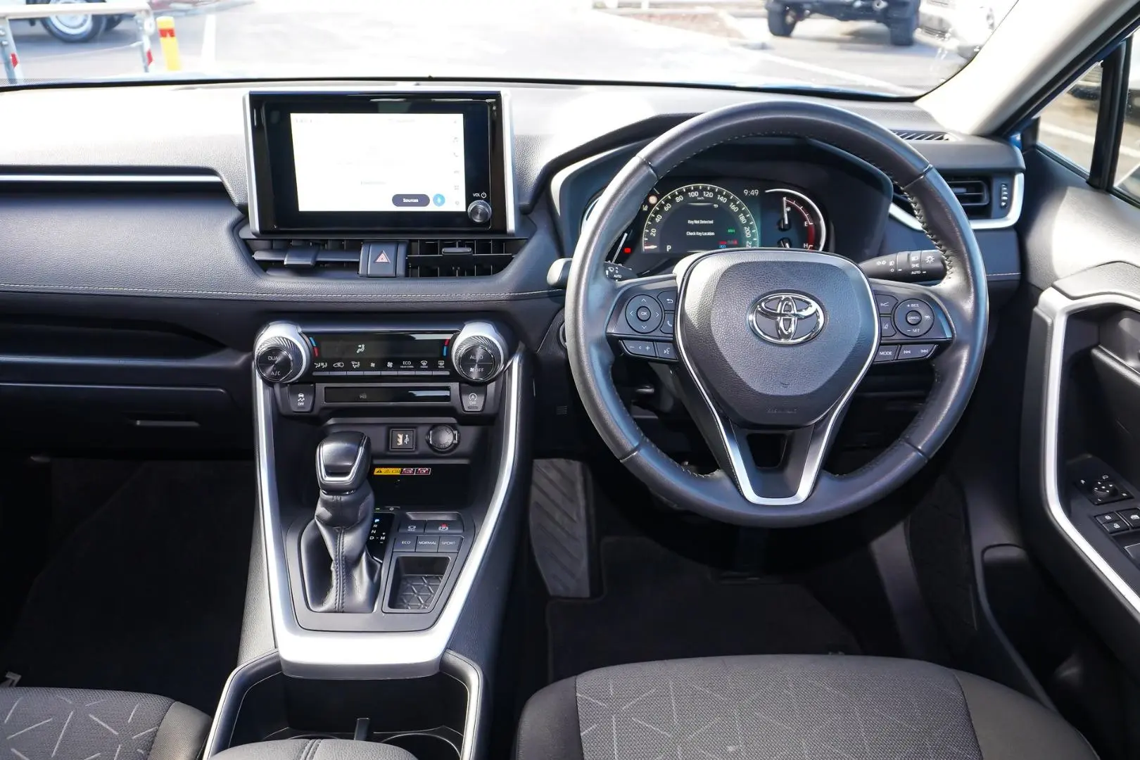 2024 Toyota RAV4 Gallery Image 9