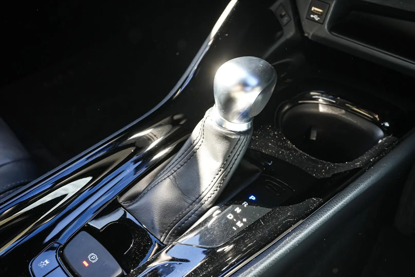 2022 Toyota C-HR Gallery Image 19