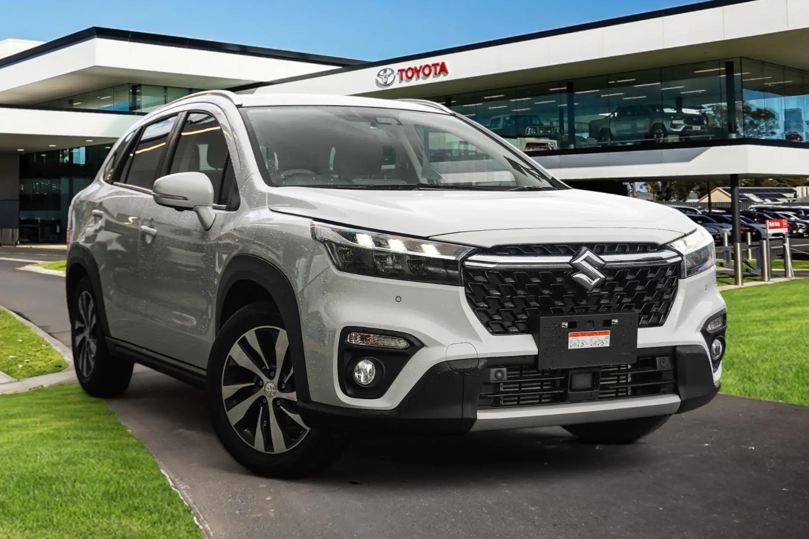 2023 Suzuki S-Cross Image