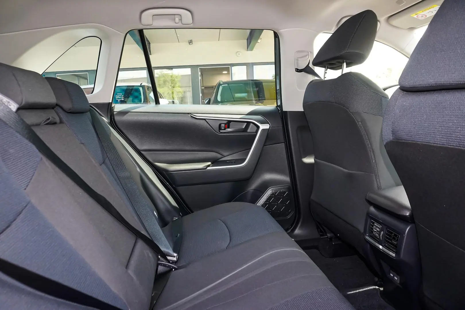 2023 Toyota RAV4 Gallery Image 7