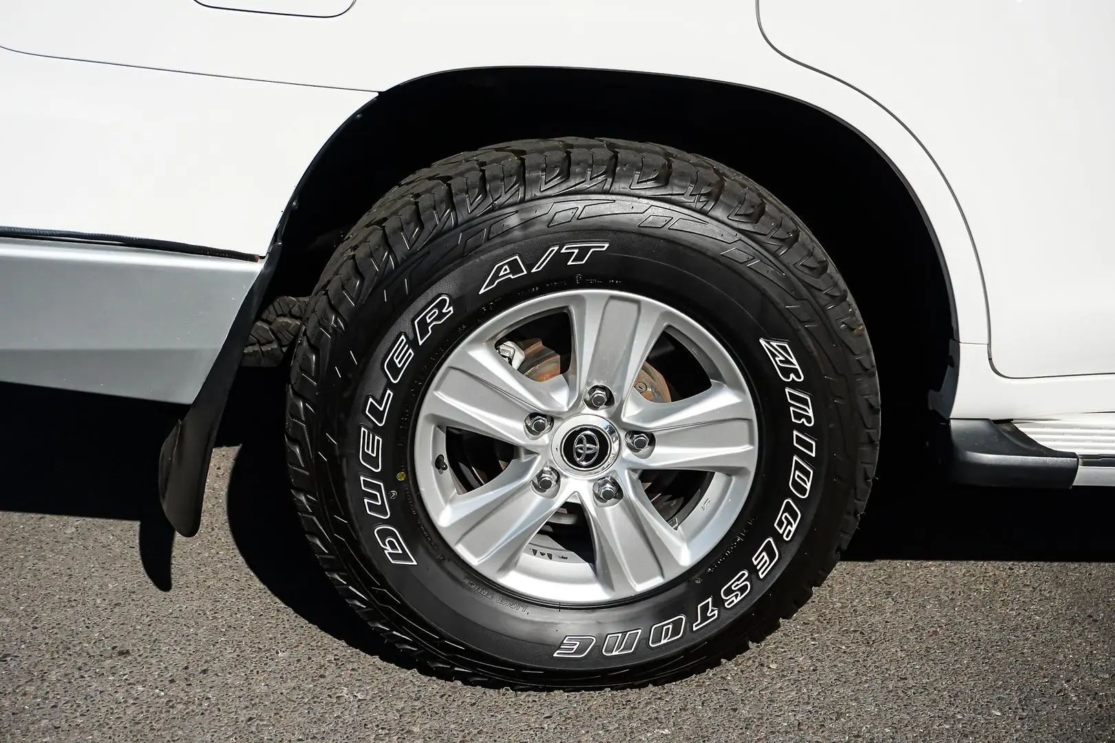 2020 Toyota Landcruiser Gallery Image 17