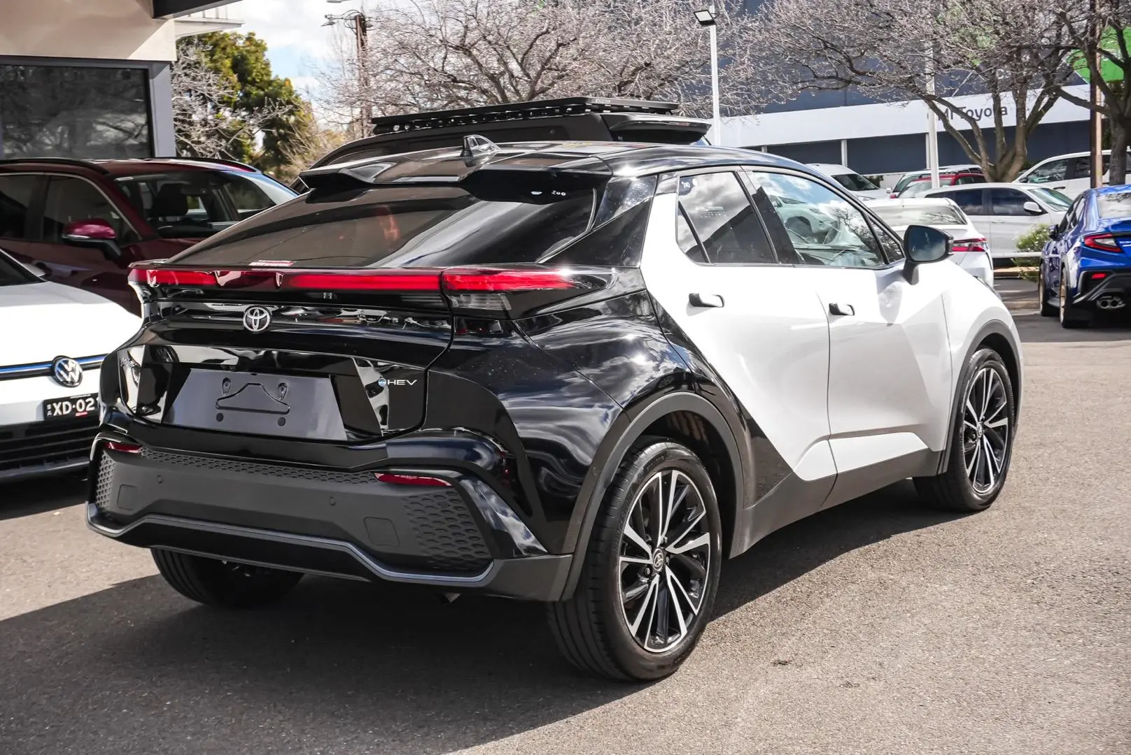 2023 Toyota C-HR Gallery Image 3