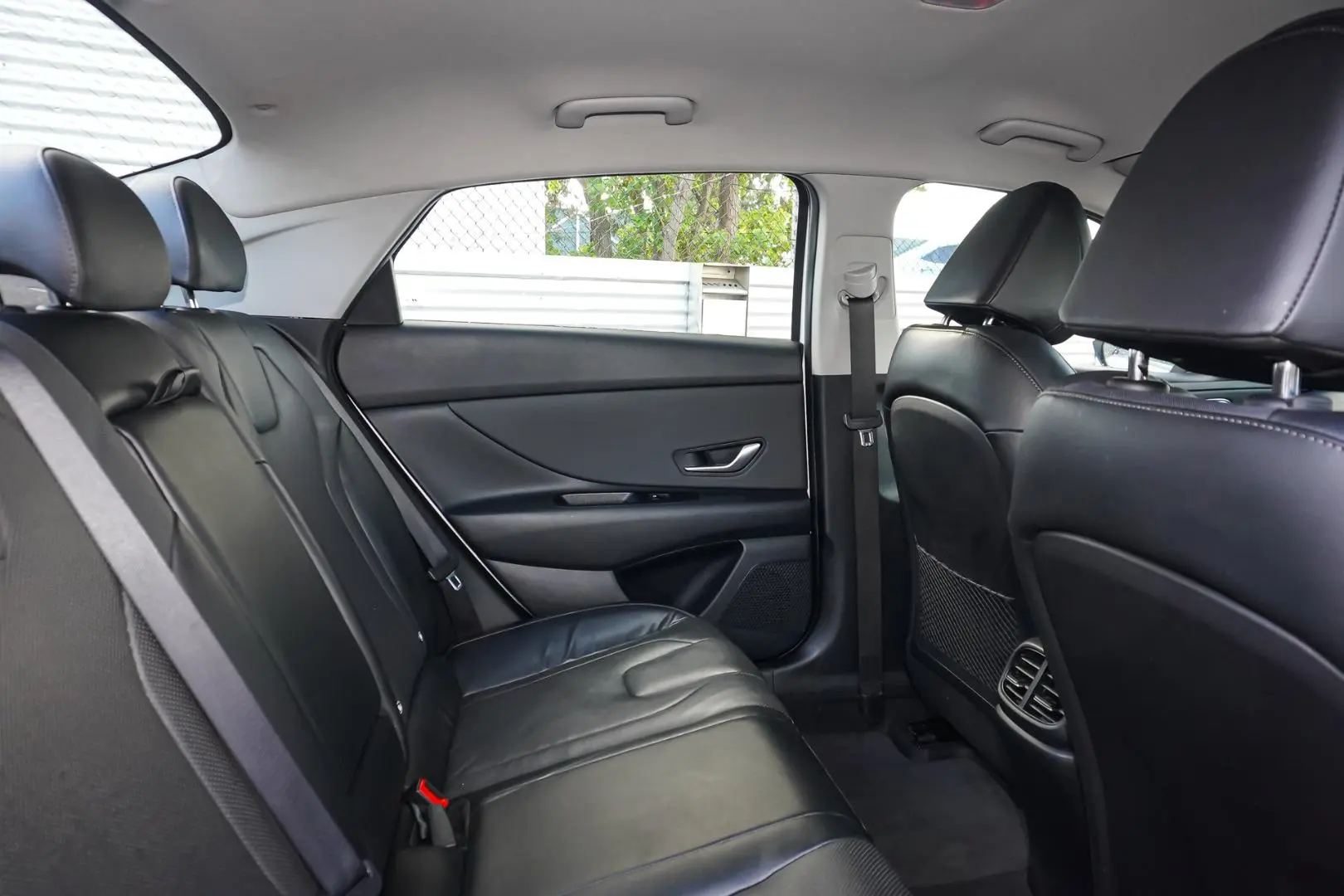 2022 Hyundai i30 Gallery Image 8