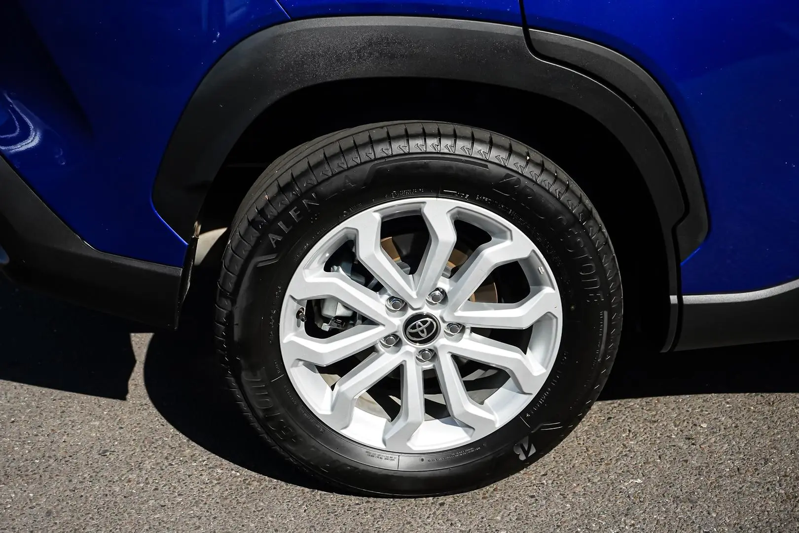 2024 Toyota Corolla Cross Gallery Image 13