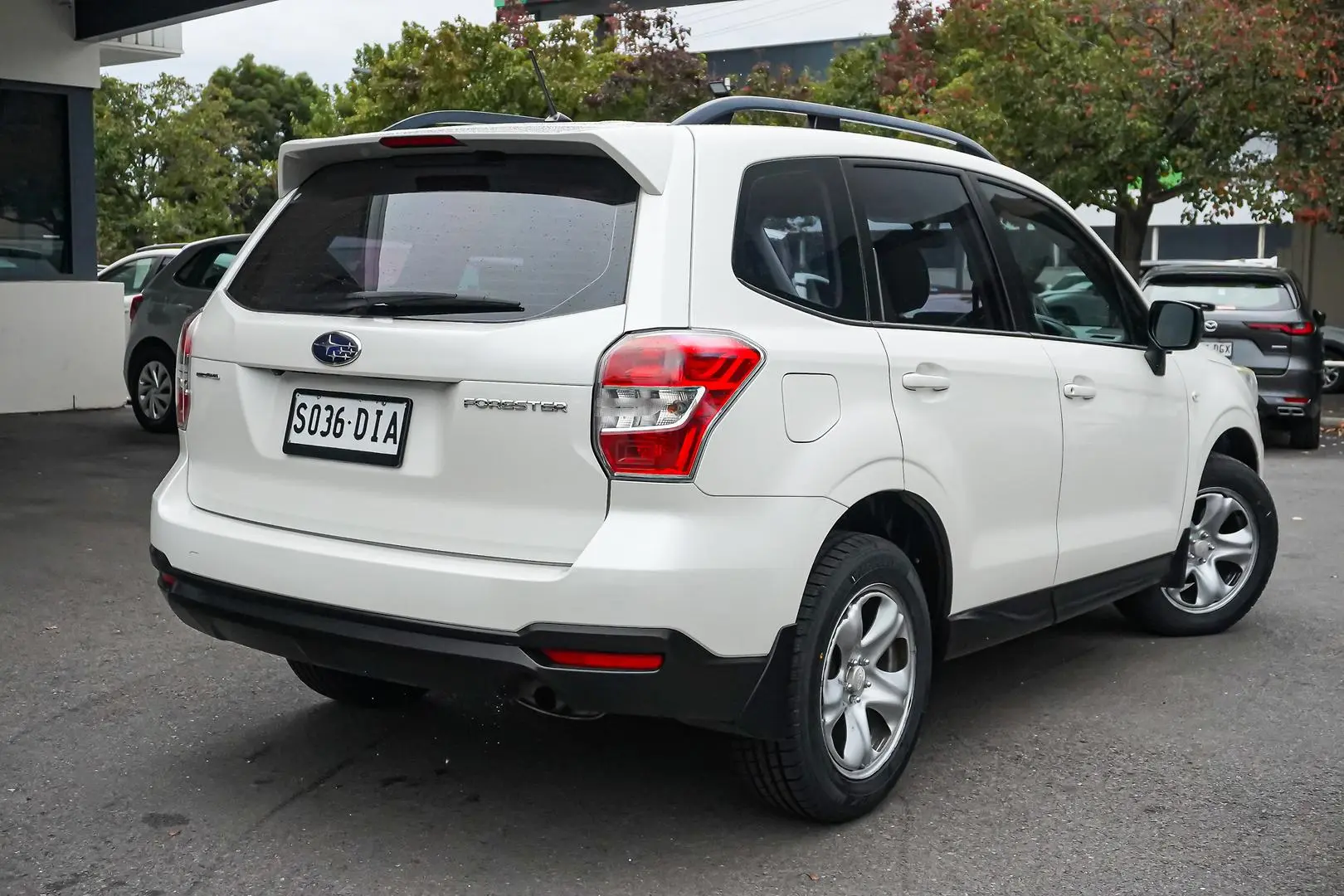 2014 Subaru Forester Gallery Image 3