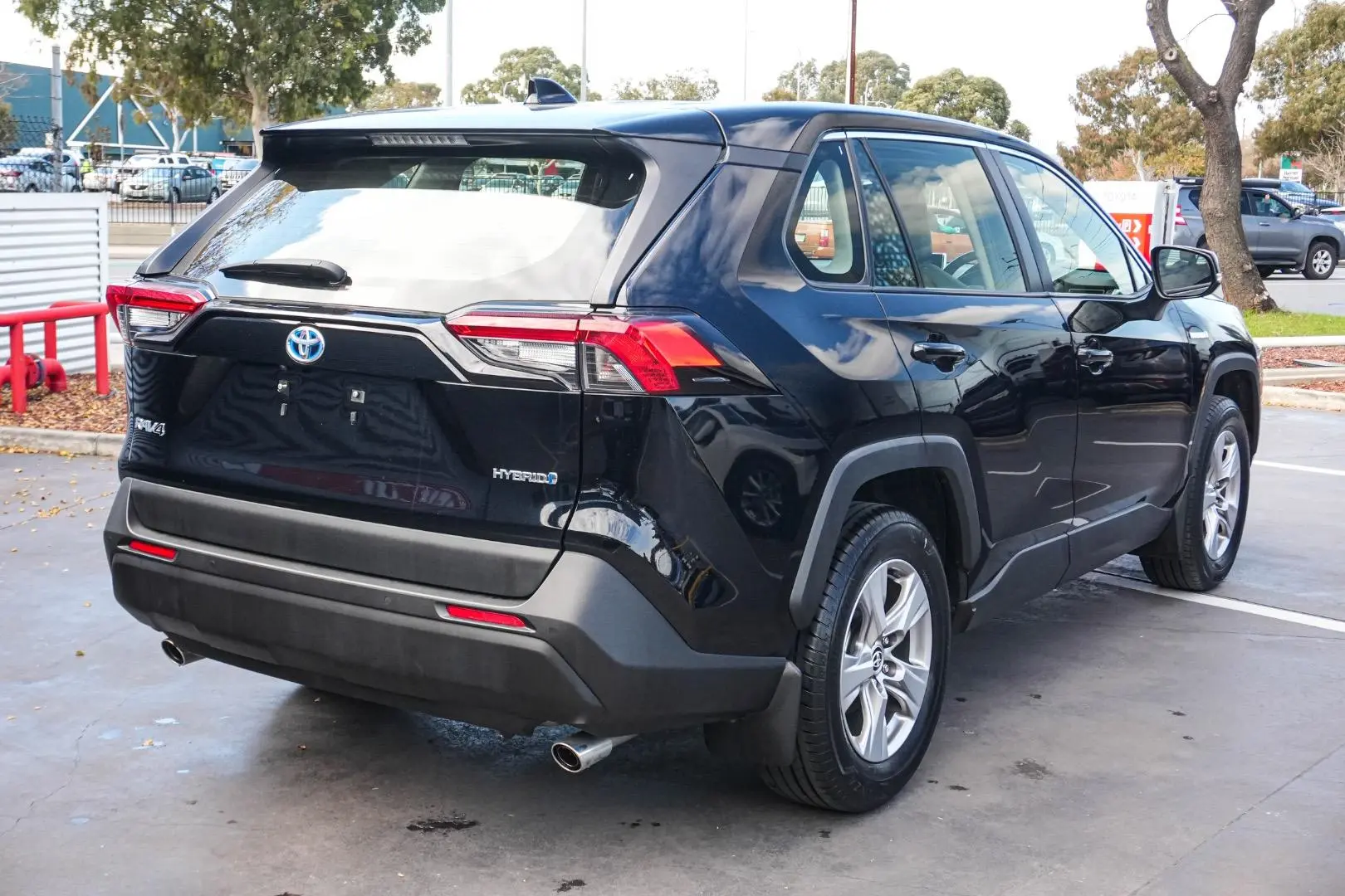 2022 Toyota RAV4 Gallery Image 3