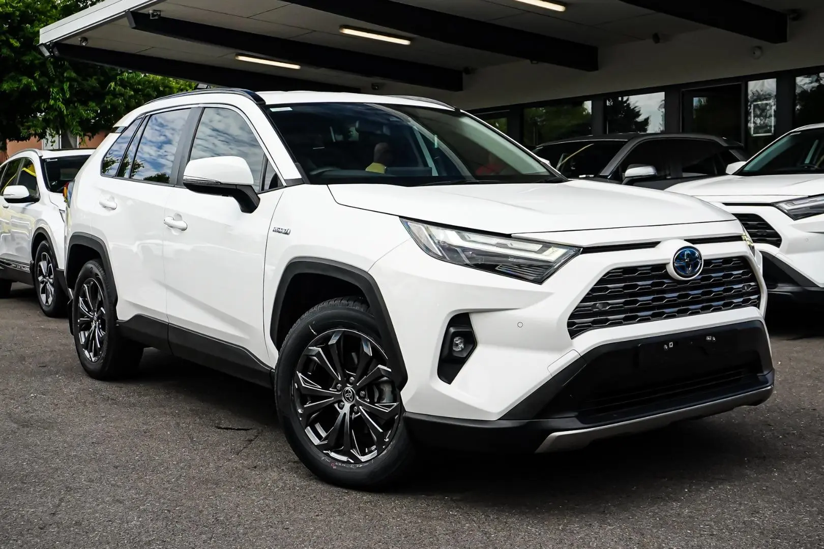 2022 Toyota RAV4 Gallery Image 2