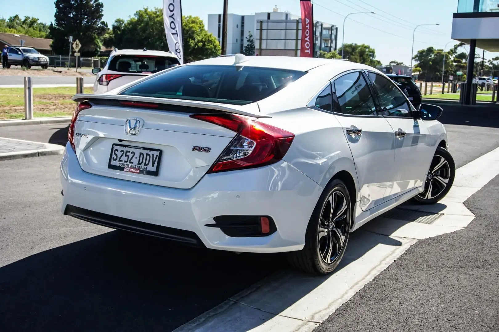 2016 Honda Civic Gallery Image 2