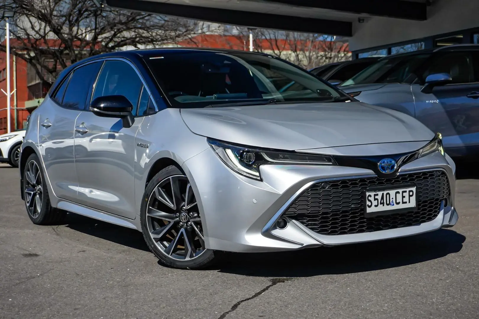 2020 Toyota Corolla Gallery Image 2