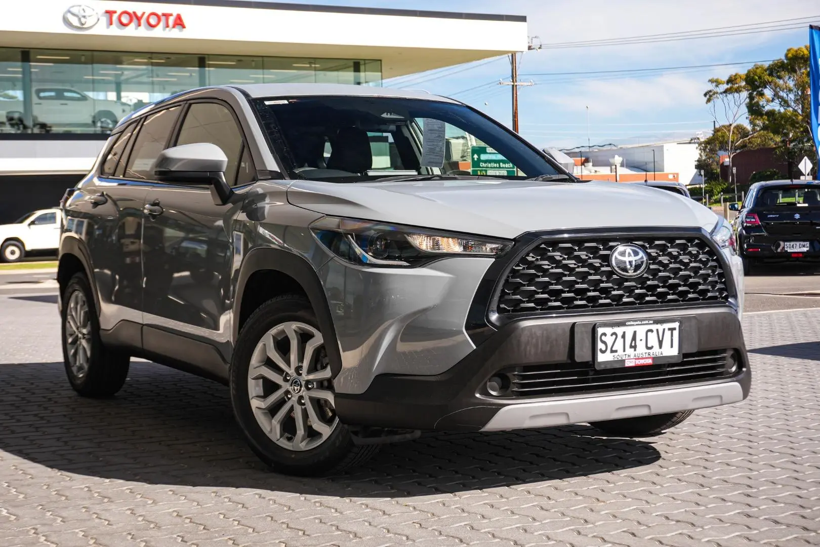 2023 Toyota Corolla Cross Gallery Image 2