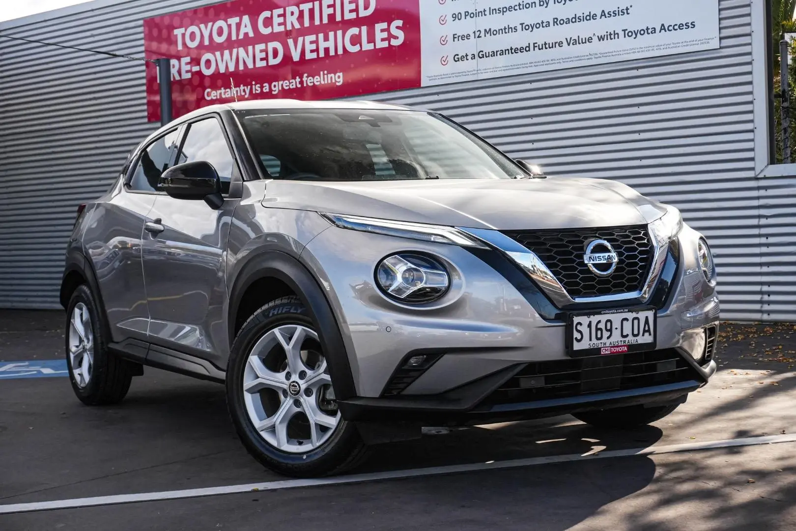 2021 Nissan JUKE Gallery Image 2