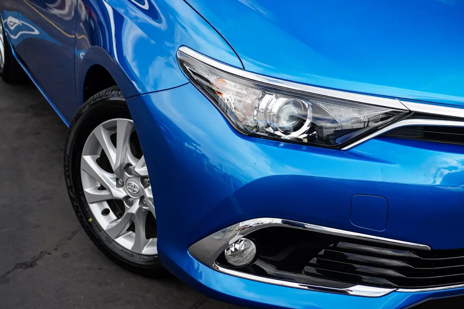 2016 Toyota Corolla Gallery Image 12