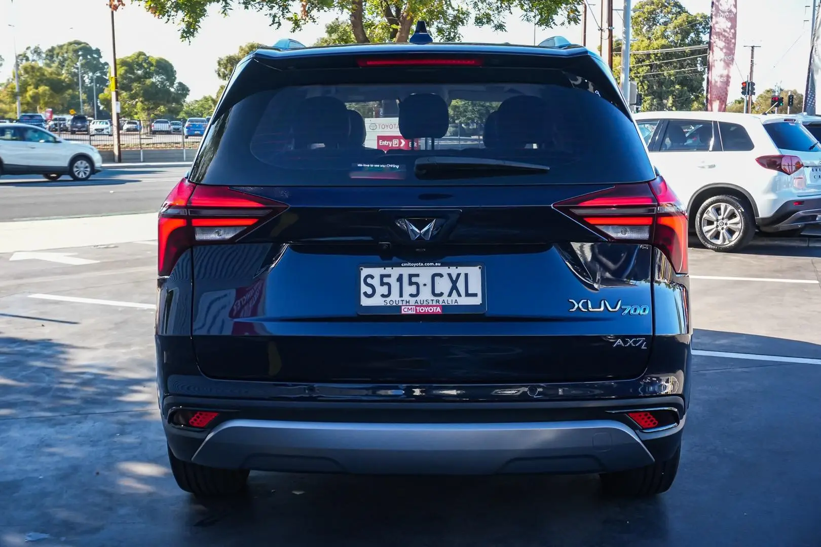 2023 Mahindra XUV700 Gallery Image 6