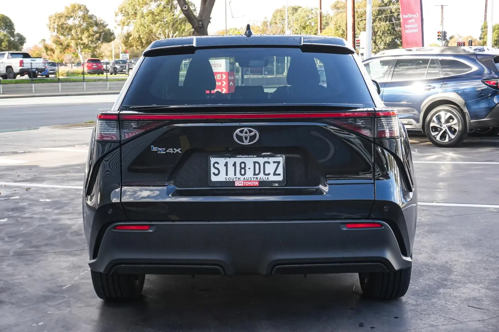 2024 Toyota bZ4X Gallery Image 6