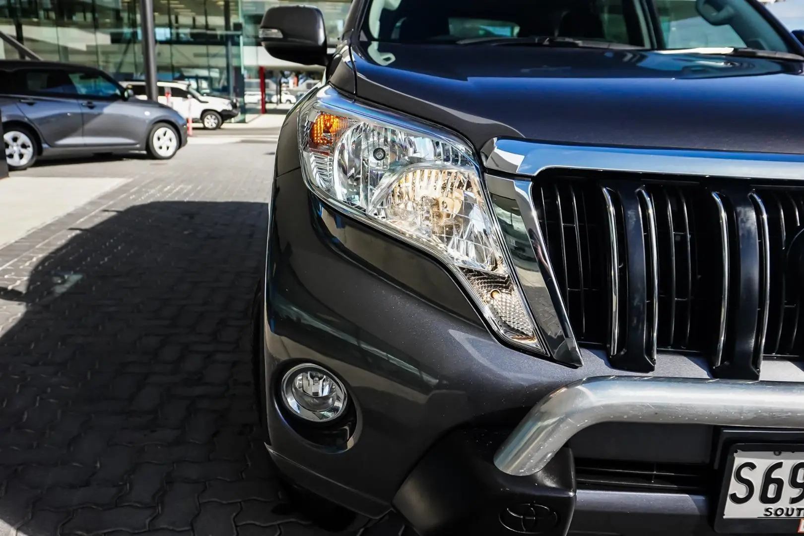 2017 Toyota Landcruiser Prado Gallery Image 13