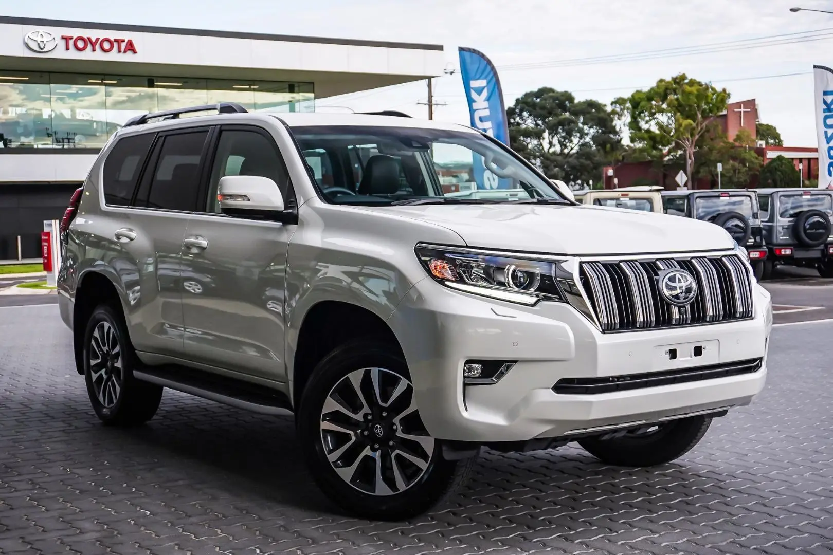 2022 Toyota Landcruiser Prado Gallery Image 1