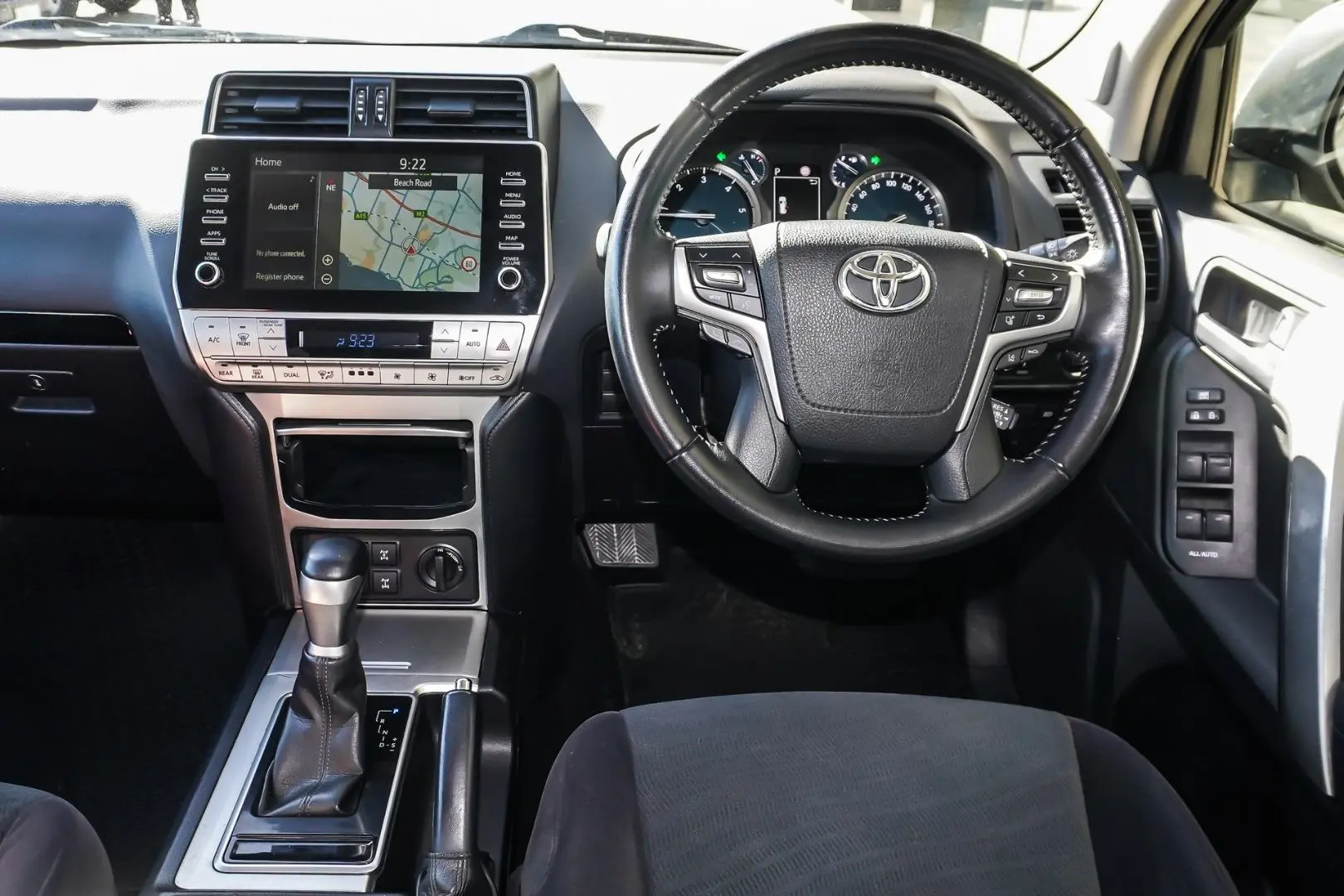 2021 Toyota Landcruiser Prado Gallery Image 8