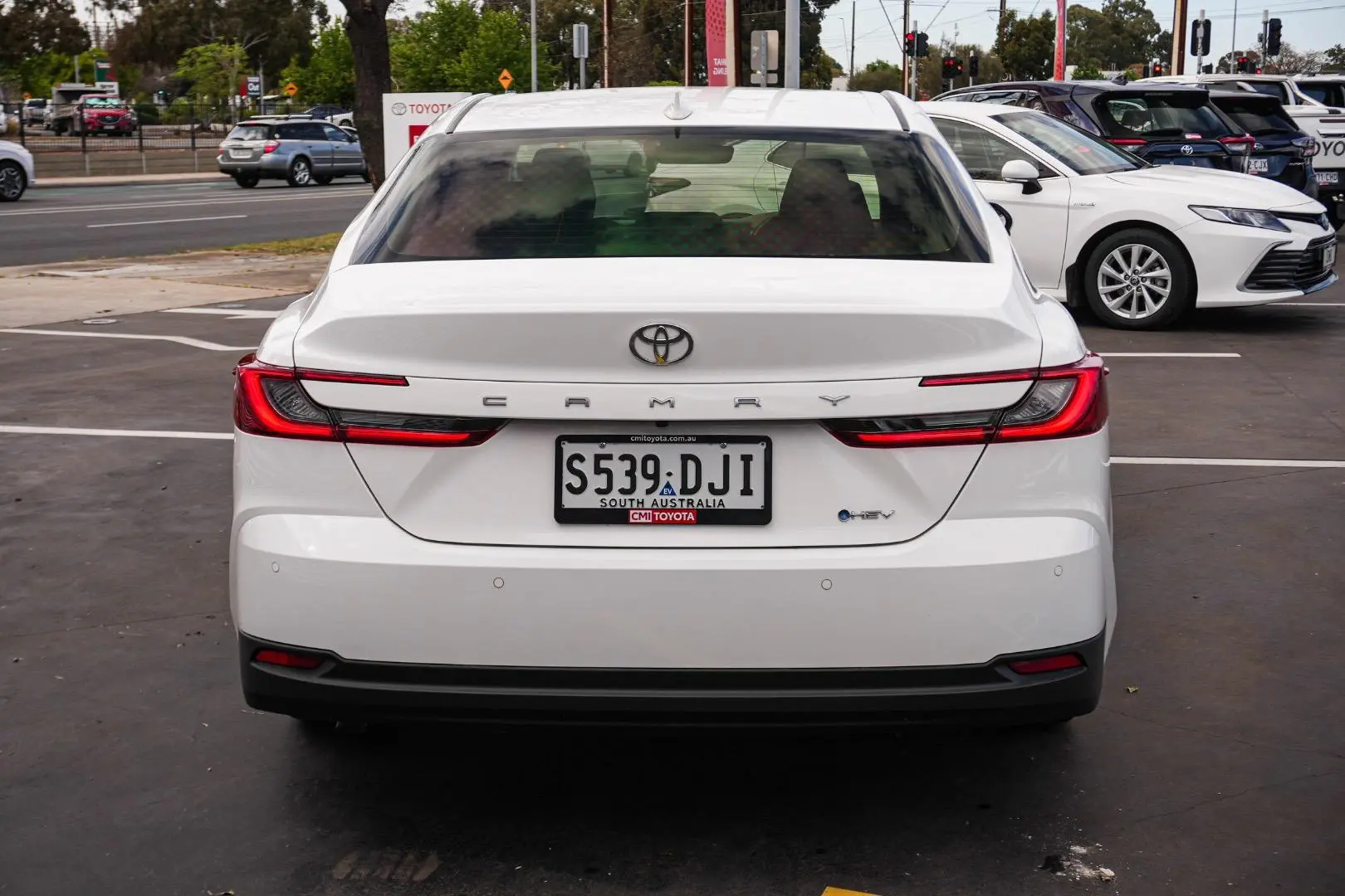 2025 Toyota Camry Gallery Image 6