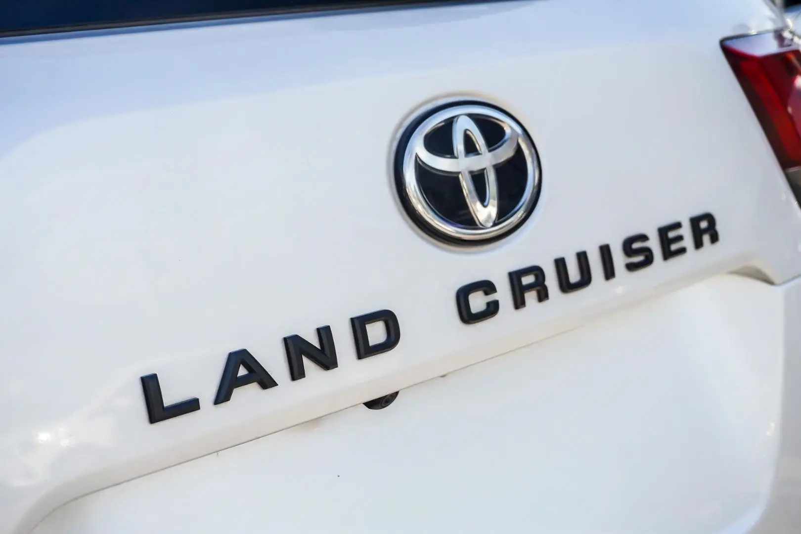 2023 Toyota Landcruiser Gallery Image 13