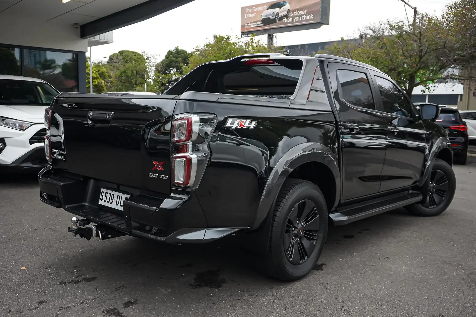 2022 Isuzu D-MAX Gallery Image 3