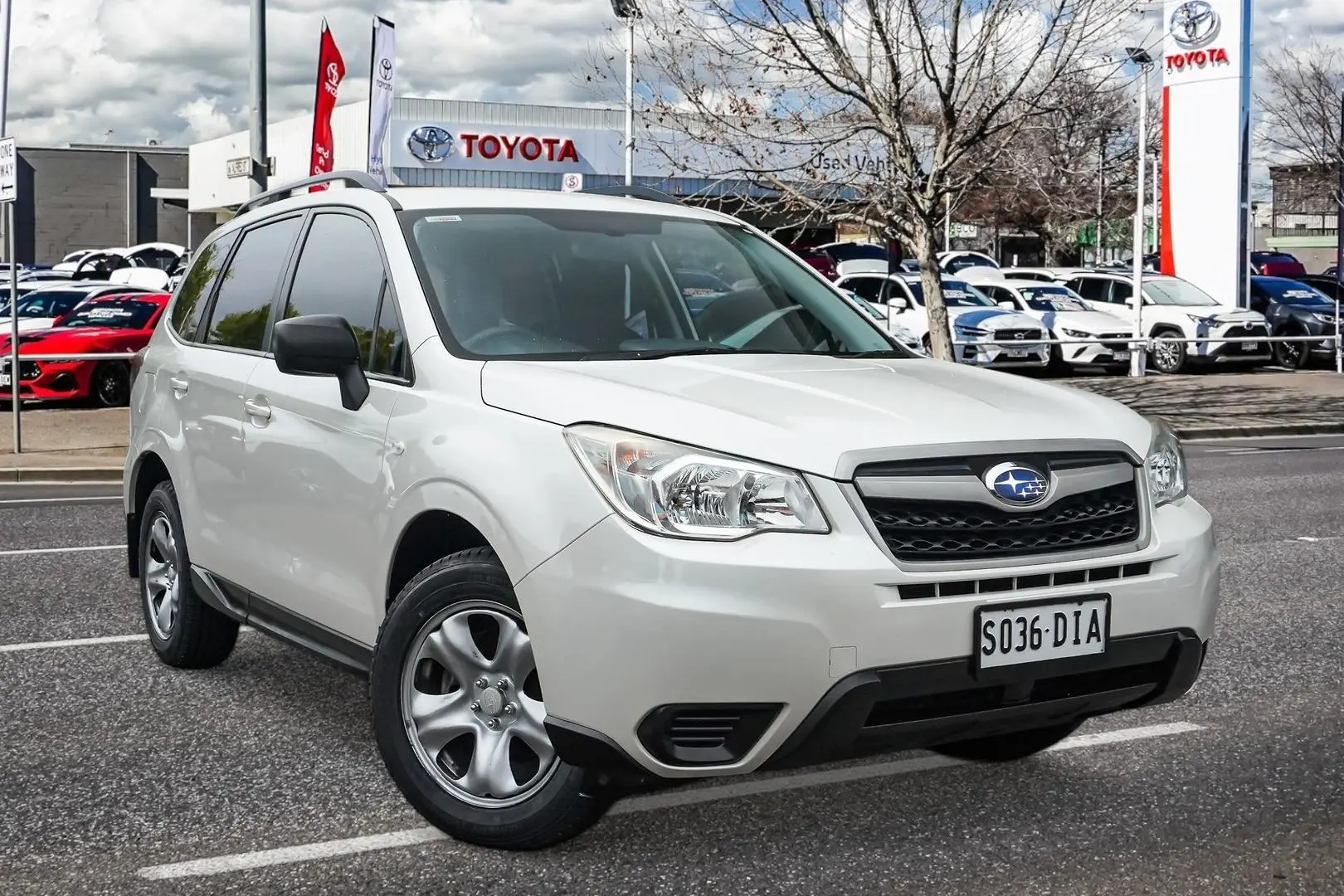 2014 Subaru Forester Gallery Image 1