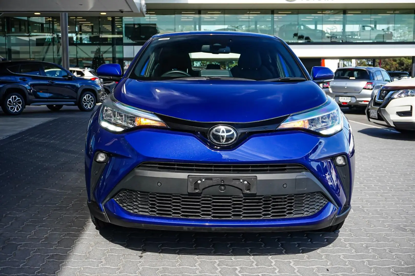 2023 Toyota C-HR Gallery Image 5